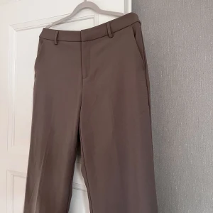 Kostymbyxor - Använda fåtal gånger 