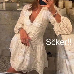 Zara klänning  - Söker!!! Letar efter denna klänning från zara i storlek s/m ! Hör gärna av dig om du säljer den❤️