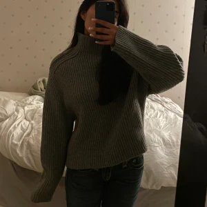 H&M Stickad - True to size