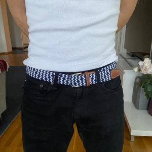 Bälte  - Perfekt bälte som passar till allting! (Sprillans nytt)