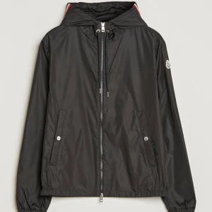 MONCLER WINDBREAKER - En MONCLER windbreaker, ytterst lite använd. Är öpppen för byten. 