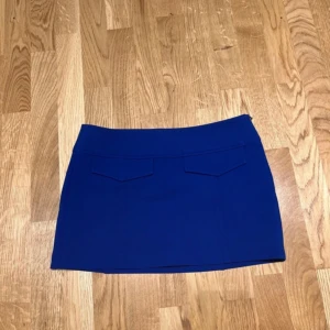 Kort kjol - Aldrig använd, som ny.