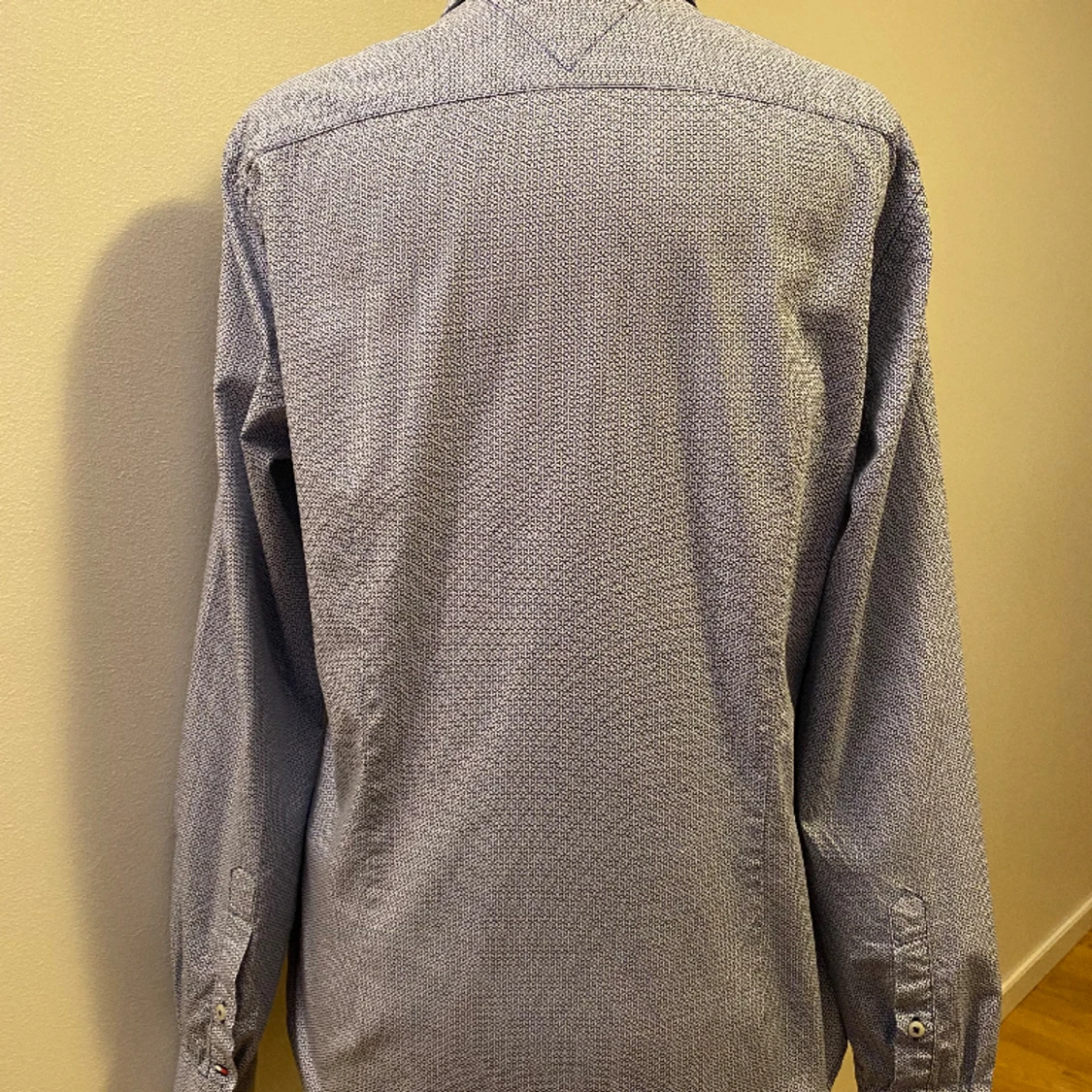 Skjorta strl S slim fit Tommy Hilfiger  - 90