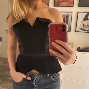 Korsett topp - Korsett topp/ fetstopp!! Super super fin och dessutom skön 🥰Skriv för fler bilder ❤️‍🔥