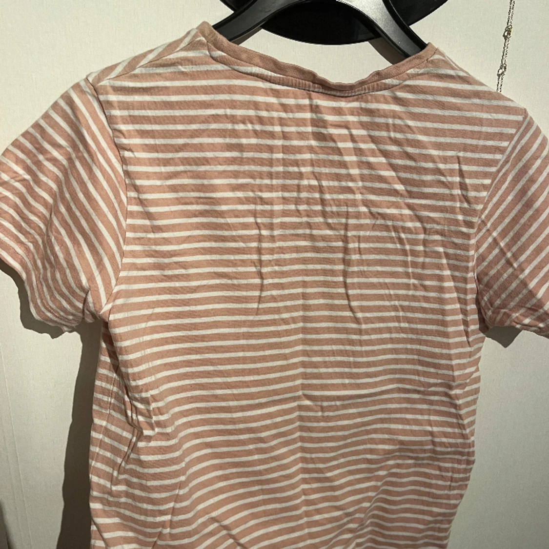 Rosa randig t-shirt - 90