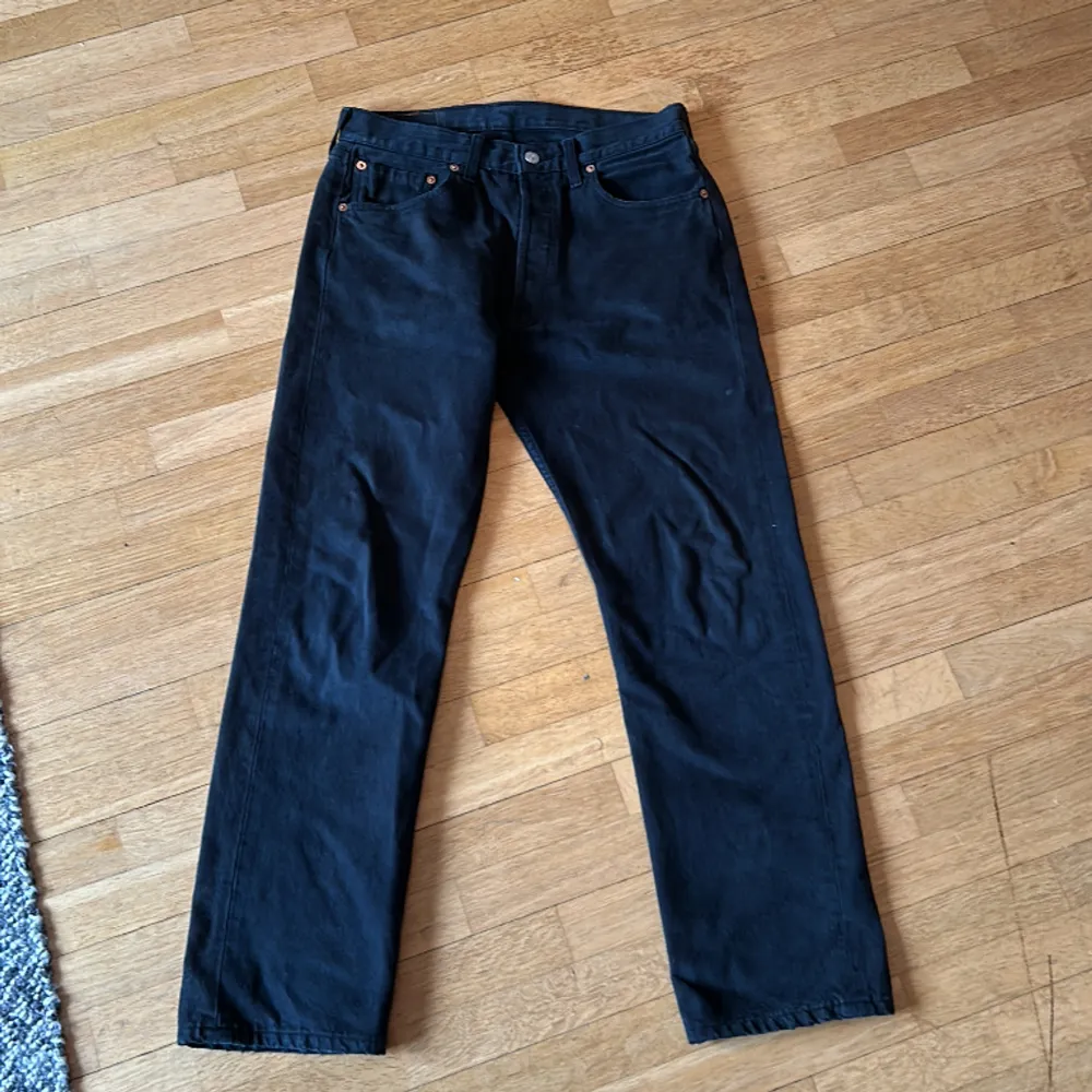 Trendiga jeans 32x30 Bra skick. Jeans & Byxor.