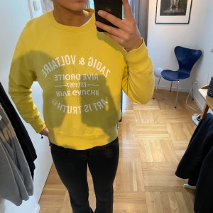 Zadig tröja  - Jätte fin Zadig tröja. Den är nästan helt oanvänd och i väldigt bra skick. 