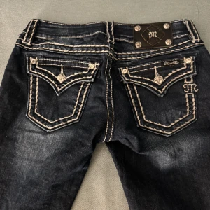 Miss me jeans  - Ett par jätte snygga miss me jeans använder som inte med tanke på att dom är förstora.