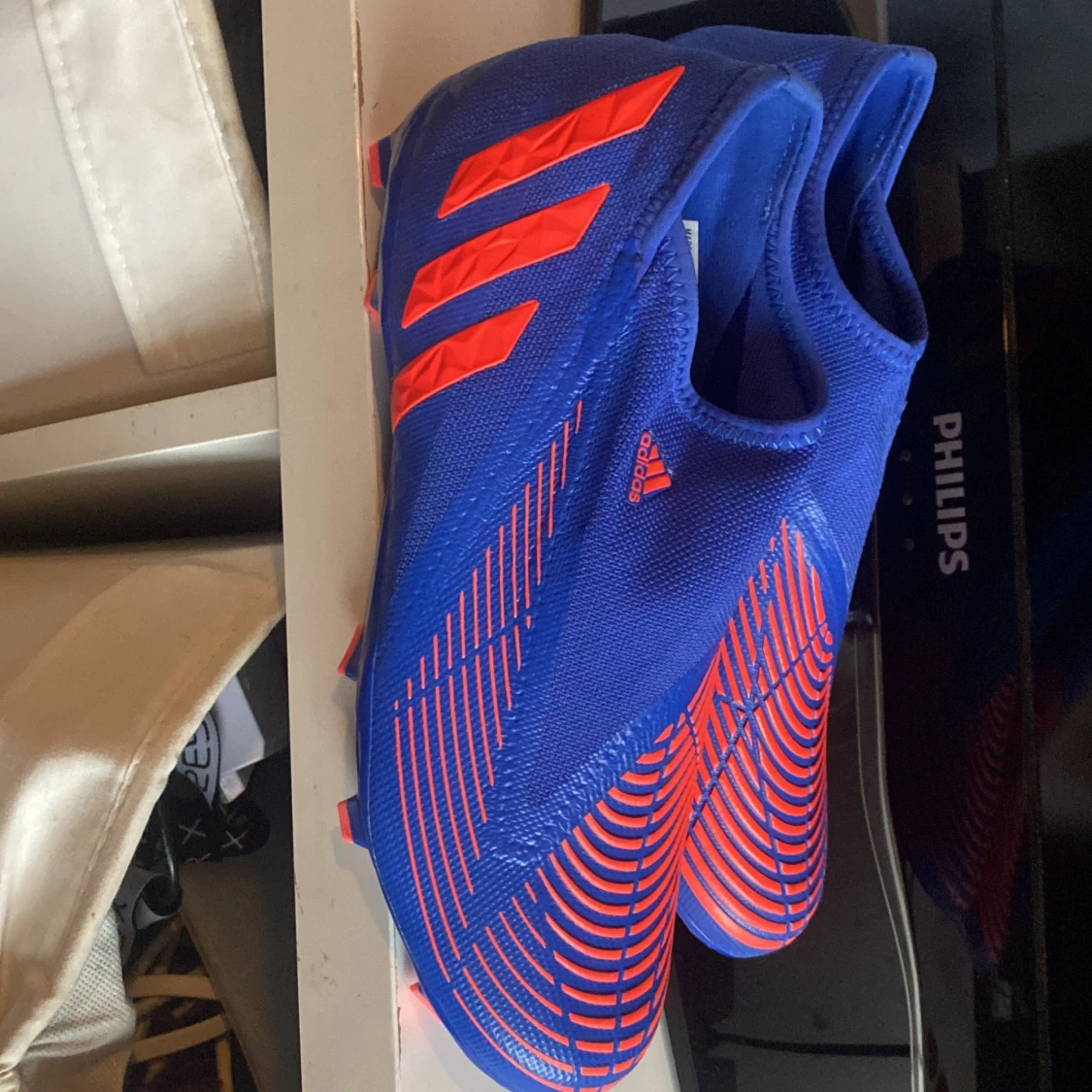 Predator edge 3 ll fg normala pris 1099 säljs för 850. Oanvänd  - 91