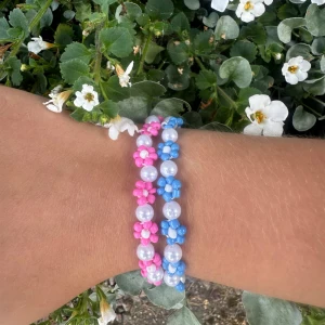 Armband - Somriga armband, 30kr/st. Kan göras i alla färger🩷💙
