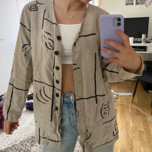 Linne Skjorta  - Pris kan prutas. Jag är 160cm för referens.