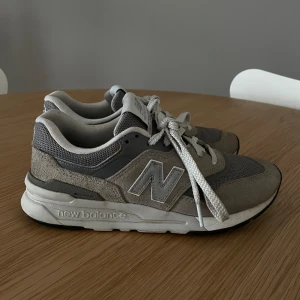 New Balance sneakers - New Balance CM997 grå. Nypris: 1200:-