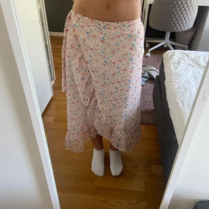 Kjol - Knappt använd 