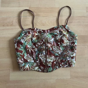 Korsett topp - Cider - Korsett topp från cider i storlek M. Mycket gott skick.