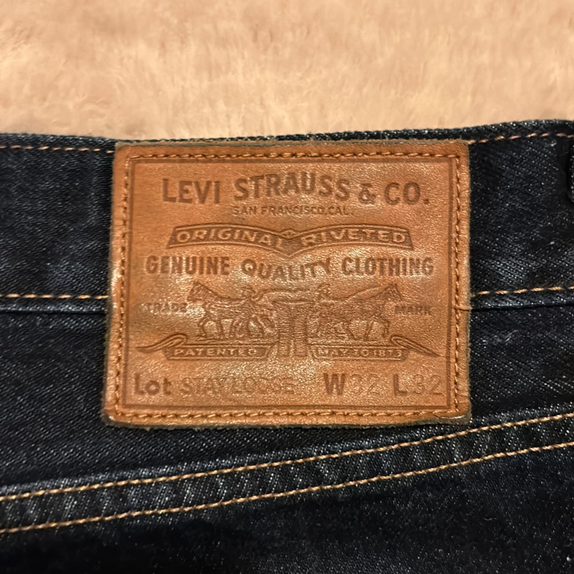 Levis stay loose 32/32 - 91