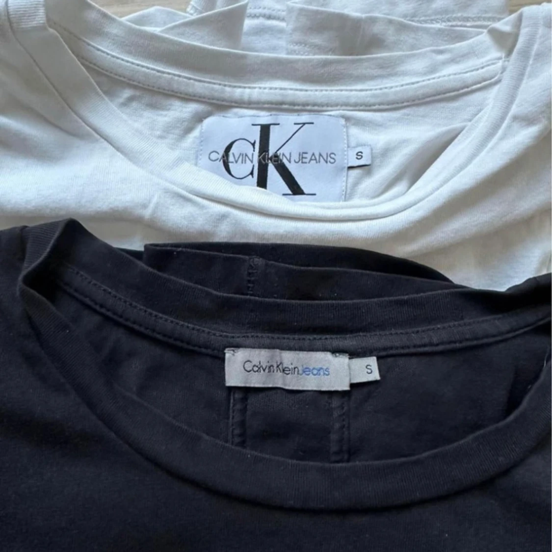CK T-shirt  - 90