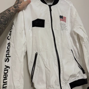 NASA jacka - Den är använd fåtal gånger, nästan som ny. 