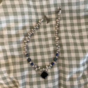 Handgjord halsband - Handgjord pärlhalsband 