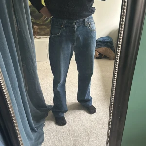 Levi’s 501 vintage - Vintage Levi’s från 90 talet i hyfsat bra skick. 36 36 i storlek, pris går att diskuteras.