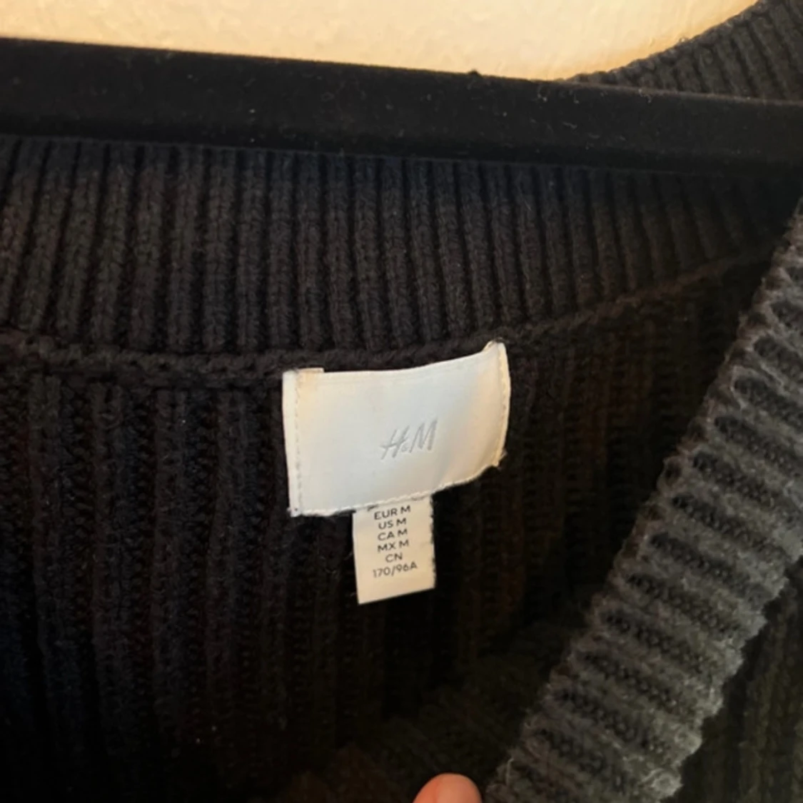 Svart of shoulder tröja - 91