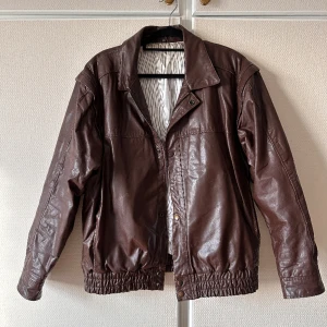 LÄDERJACKA  - Kmr inte t användning, 