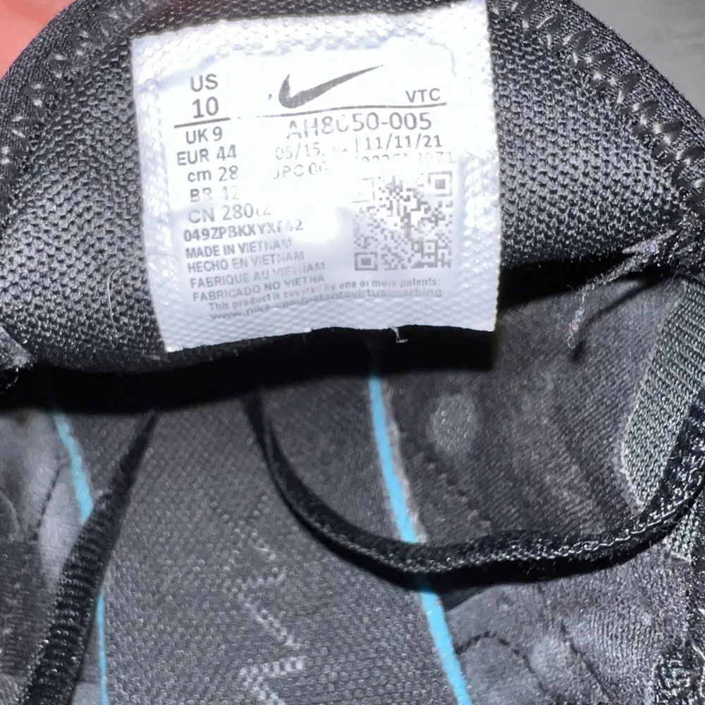 Jag säljer mina Nike 270 som jag använt få gånger och dom är inte slitna alls, nästan nya, priset går att diskutera!!. Skor.