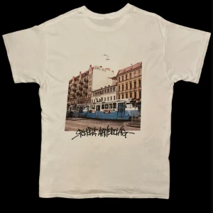 Shelta T-shirt  - En shelta tröja i storlek M. Säljer för att den tyvärr inte används längre. Köptes i Göteborg i shelta store. Nypris:650kr.
