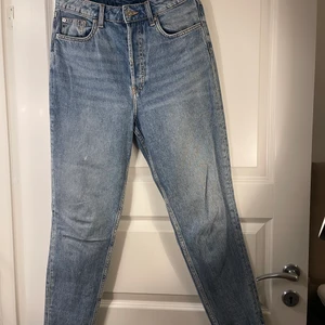 Jeans  - Jeans från H&M, avklippta ner till 💙👖