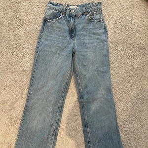 ❗️Jeans från zara❗️ - ❗️Säljer dessa jeans då jag inte använder de längre. Jeansen är i storlek 36💕
