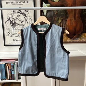Yves Saint Laurent väst strl S - Ljusblå vintageväst från YSL i strl S