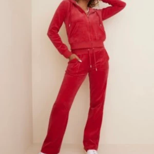 Hej byter fina Juicy set för en väska - Jag byter för en väska skriv till mig om du vill byta💕✨💖