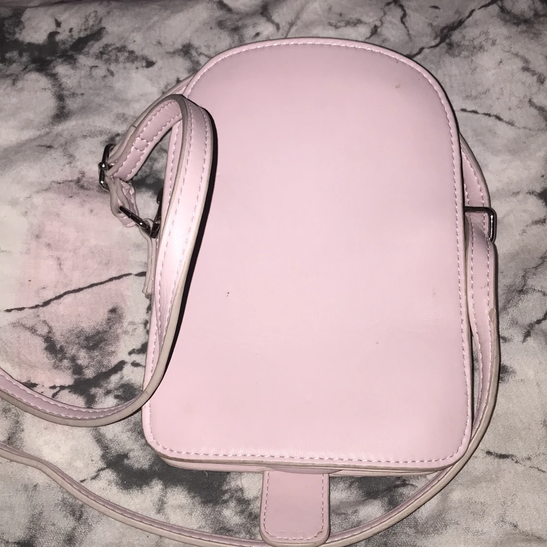 En glass väska - 91