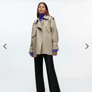 Trench coat  - Helt oanvänd trench coat från arket. Orginalpris 1590kr. Prislapp kvar. 