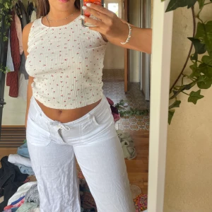 Vintage linne - Sötaste linnet från Zara köpt second hand, sitter så fint! Passar både en M & S. Skriv privat för att köpa! 