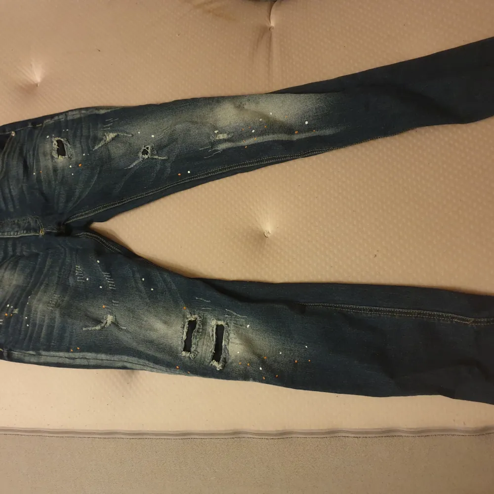 Köpt för 1100kr säljer för 450 Knappt använd. Jeans & Byxor.
