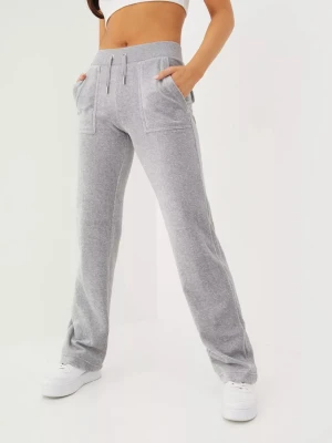 Juicy couture - Säljer mina Juicy couture för jag inte har så stor användning av dom längre. Köpte dom på Jackie för 1.100kr. Inte mycket använda, inga fläckar eller större täcken på användning.