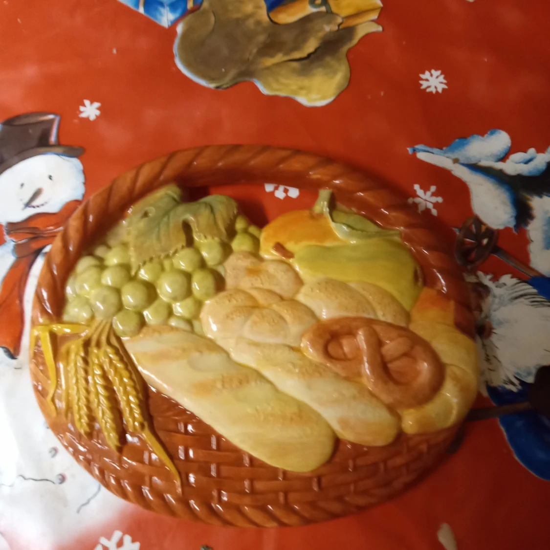 Gipstavla med bröd,frukt korg . - 90