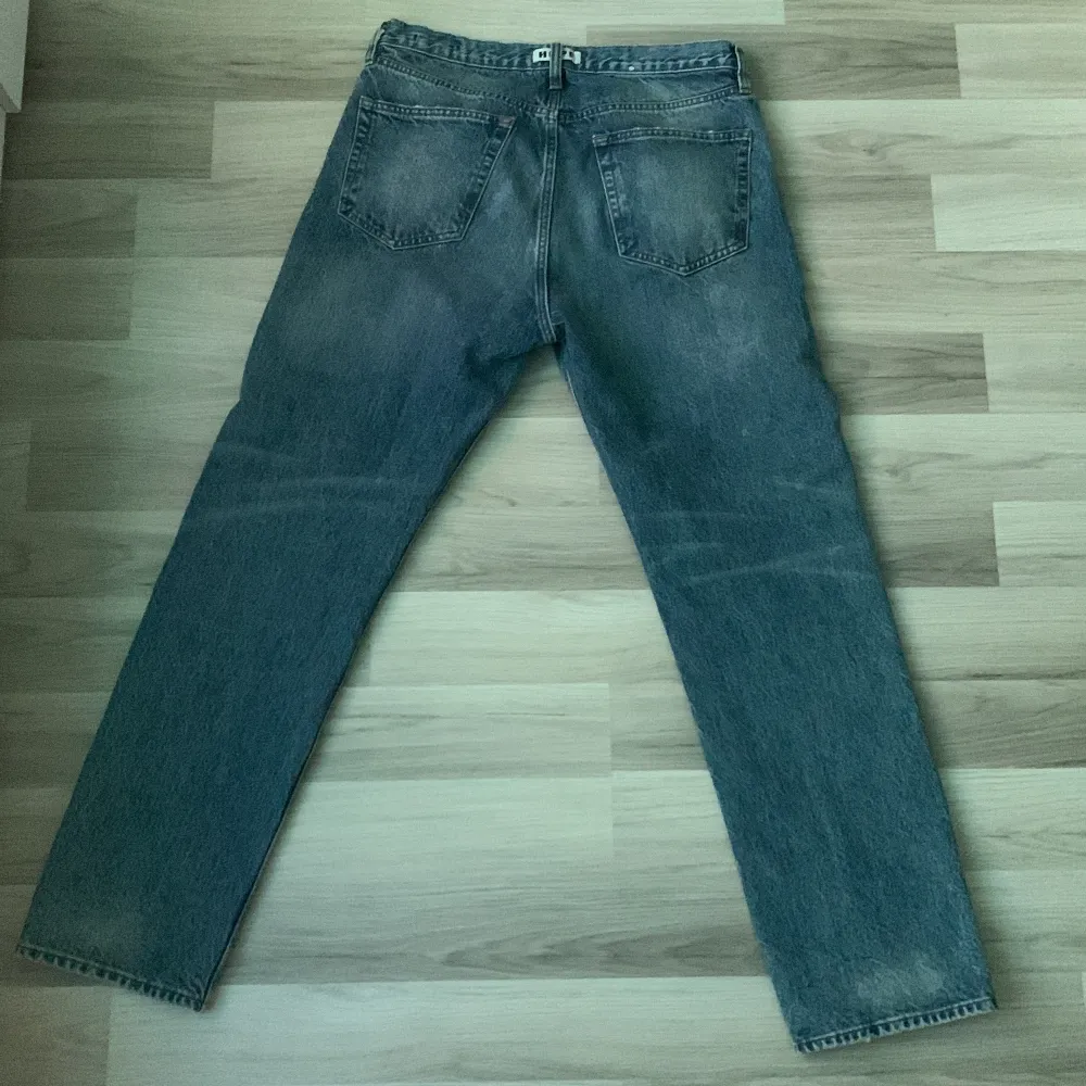 600kr oanvända hope jeans i snygg tvätt, storlek 33 frakt ingår. Jeans & Byxor.