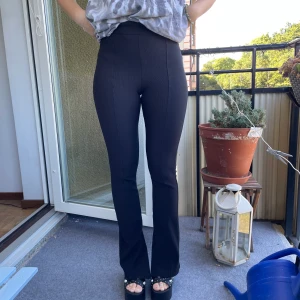 Ribbade byxor  - Ribbade byxor från bershka 