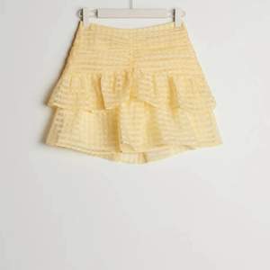 Säljer denna kjol från Gina som är slutsåld 💕 170kr+frakt