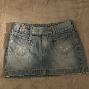 Freesoul - Ass gullig mini kjol då den e för stor på mig ;( . Midjemått tvärs över :37 cm💕💗