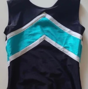 Gf orebro body  - Söker en kort ärmad dräkt till min 12 åriga dotter som snart ska tävla i gymnastik och har ingen dräkt! Lite kris hör jätte gärna av er om ni har någon dräkt jag skulle kunna få köpa!👍🏻