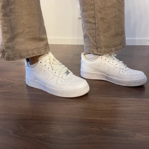 Nike air force 1  - Storlek 38 Har används en gång Jag står för frakten Skriv om du har ytterligare frågor