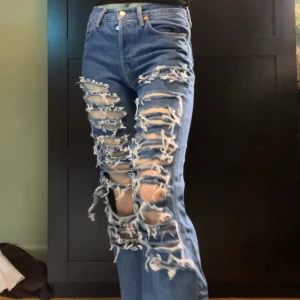 Acne Studios ”blåkonst” jeans - Superfina jeans från Acne specifikt kollektionen ”blåkonst”. Är lite små och korta på mig som är 172. 