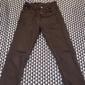 Zara jeans - Säljer min brorsas bruna jeans från zara eftersom de har blivit för små💕bra skick💕💕