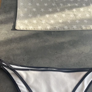 Bikinitrosor - Säljer dessa bikinitrosor endast testade men dom var för små för mig. 