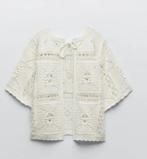 Kofta zara - Jättefin slutsåld kofta från zara!❤️ aldrig använd💕 skriv för fler bilder