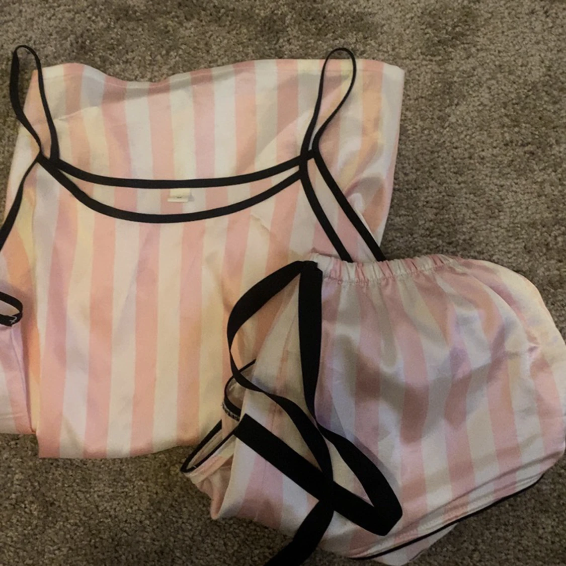 Jättesött pyjamassett