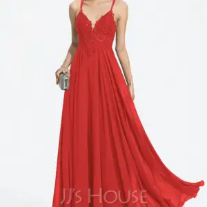 Röd bal klänning från JJ’s house, helt ny och oanvänd. Köpte för 2000kr