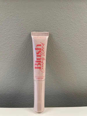 Makeup mekka blush  - Säljer min oöppnade blush wand från makeup Mekka i färgen peachy pink. Säljer pga att jag råka få två istället för en. Köpt för 130kr
